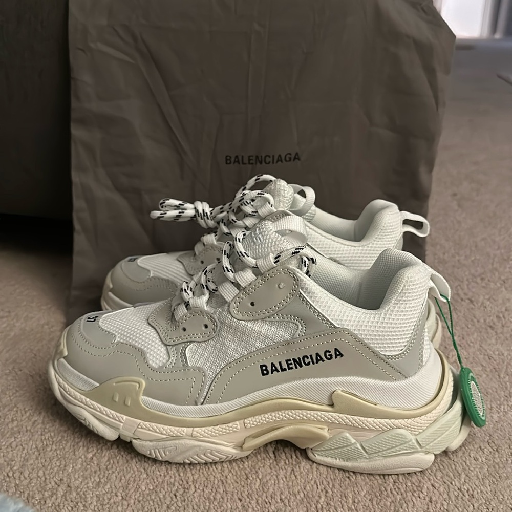 Platform sneakers